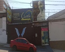 CASA MUY BONITA, AMPLIA, SUPER BIEN UBICADA, PARA INSTITUTO O COLEGIO, MUY BIEN UBICADA